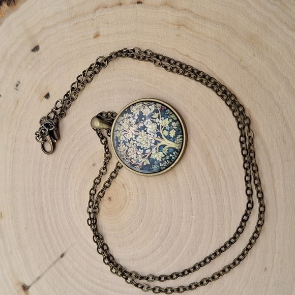 Tree of Life Pendant Necklace – Vintage Bronze Tone - Picture 1 of 2